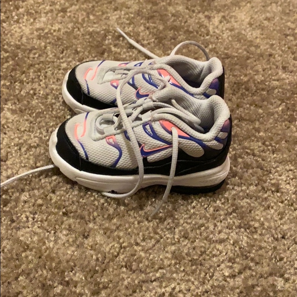 Infant nikes